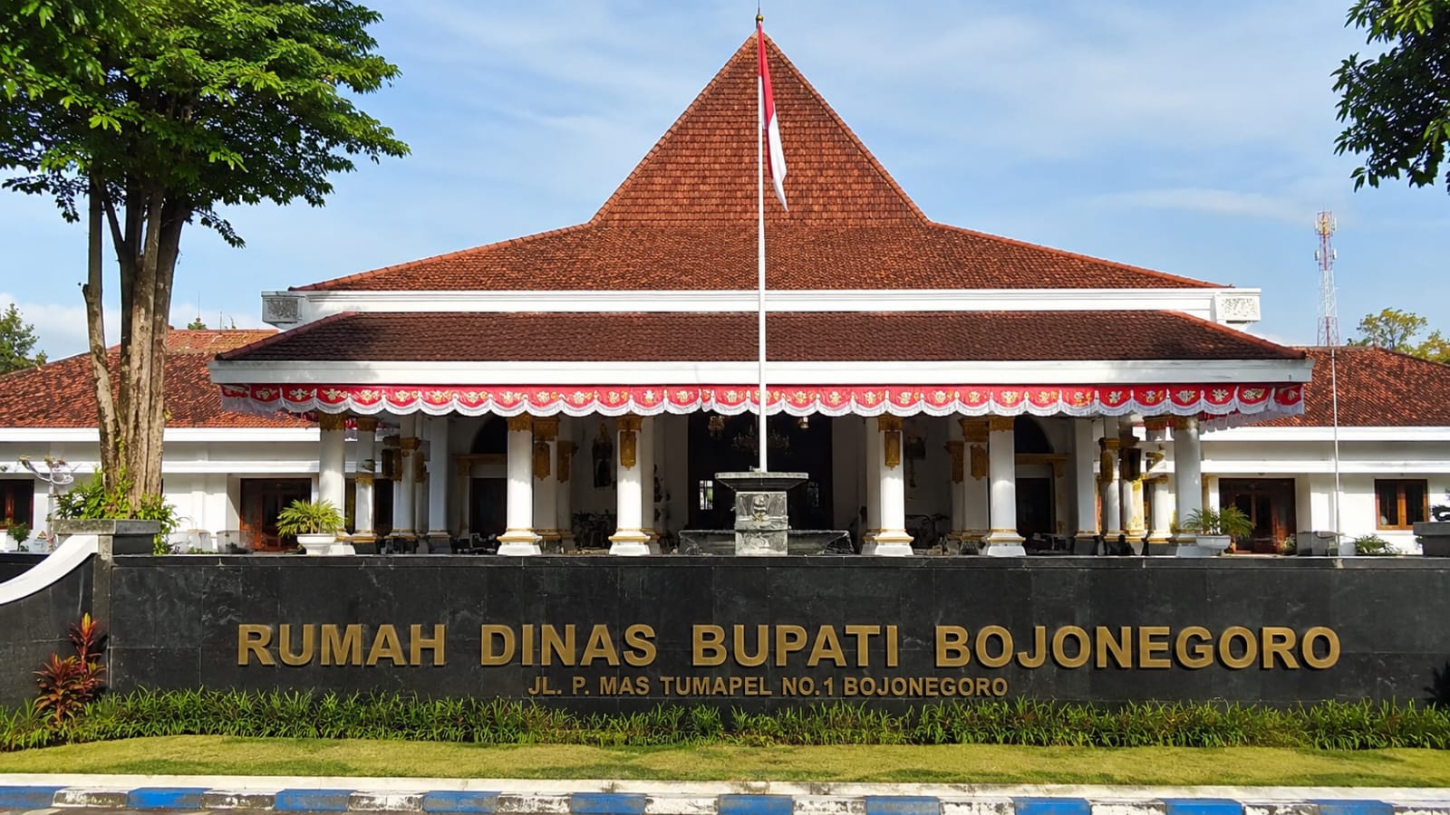 Rumah Dinas Bupati Bojonegoro Direhab Miliaran, Warga Pertanyakan Prioritas