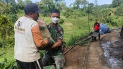 Kerja Sama Dalam Bingkai Kemanunggalan TNI Dan Rakyat Dilokasi TMMD 127 Kodim Wonogiri