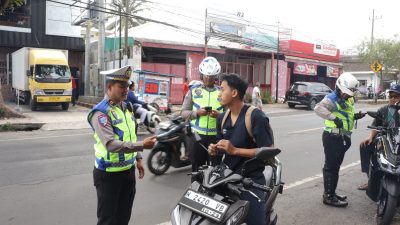 Ditlantas Polda Jatim Gelar Oprasi Dakgar Berbasis Handheld
