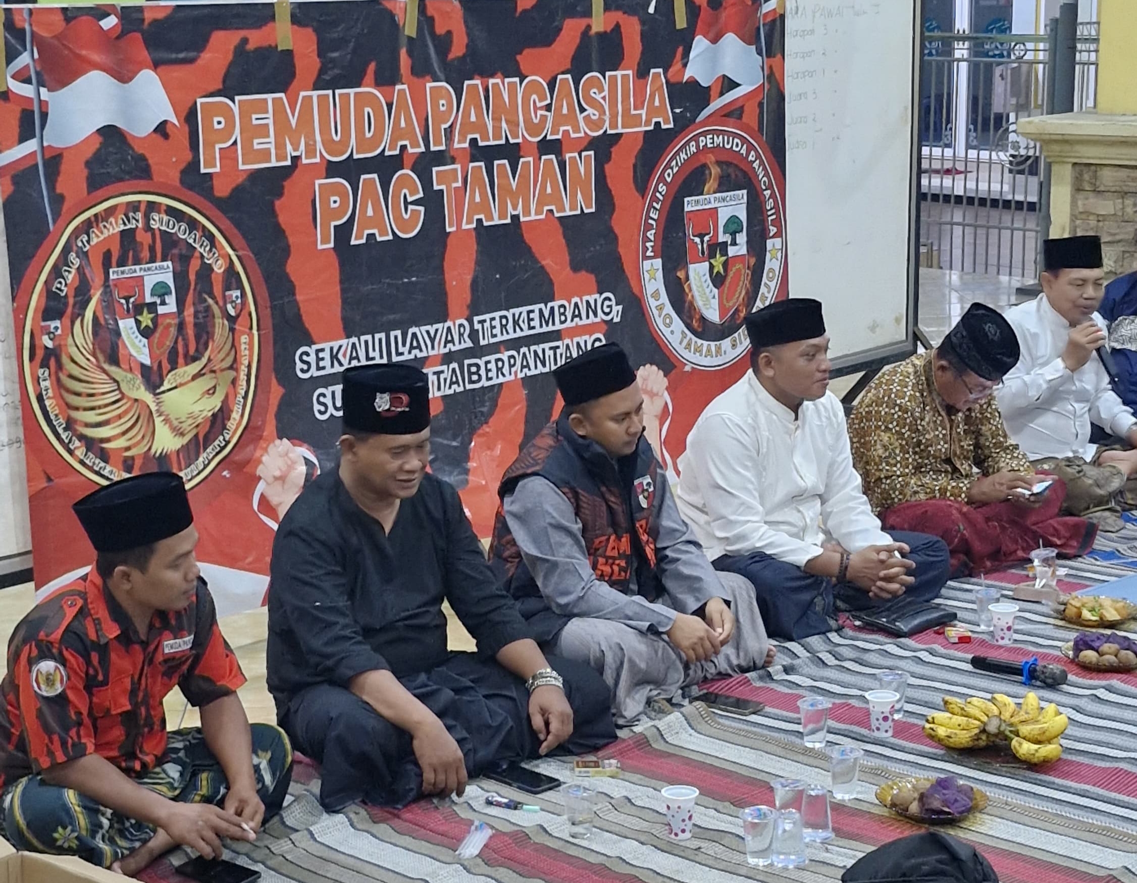 SEMANGAT KEKOMPAKAN DAN KEBERSAMAAN MAJLIS DZIKIR  PEMUDA PANCASILA DI BALAI DESA TAWANGSARI KECAMATAN TAMAN SIDOARJO